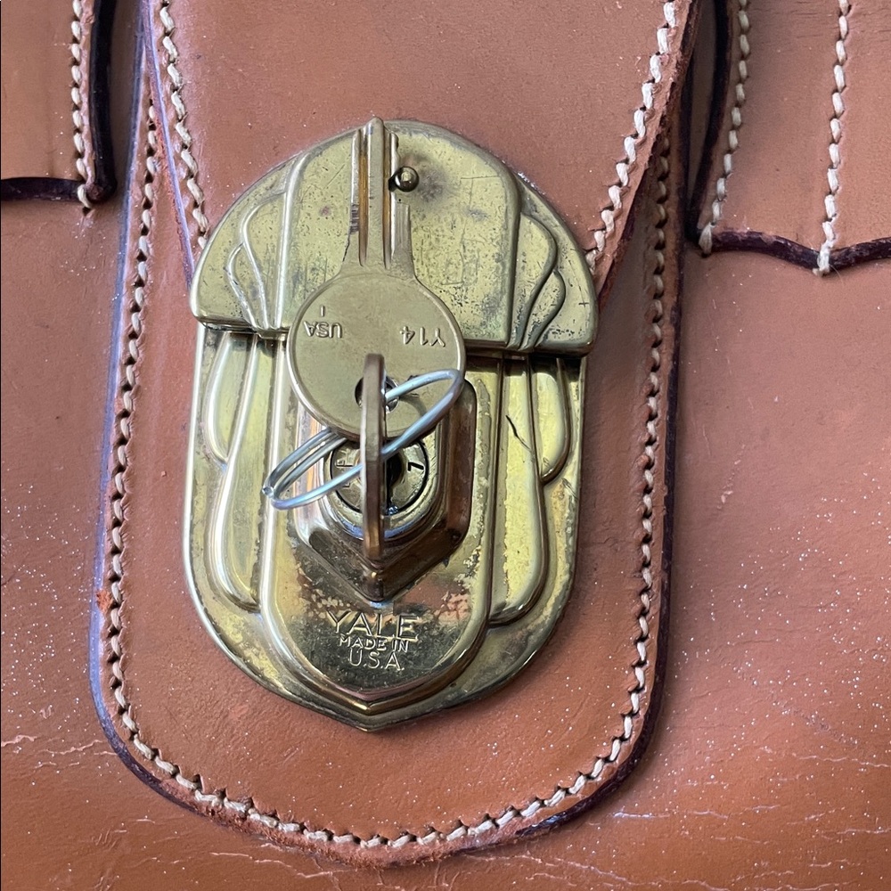 Vintage Tan Leather Brief/Doctor Case - Picture 3 of 7